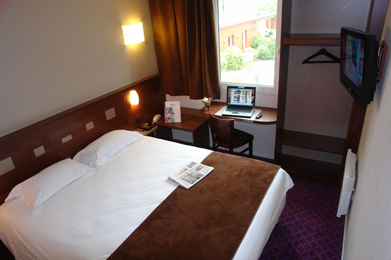 Brit Hotel Rennes Le Castel Cameră foto